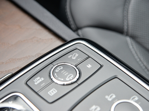 2018Ŀ GLS 500 4MATIC п؅^