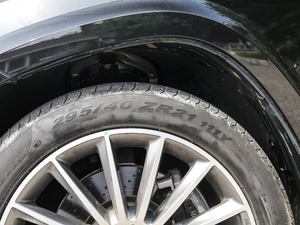 2018Ŀ GLS 500 4MATIC ݆Ȧ