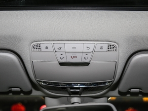2018款C 300 中控区