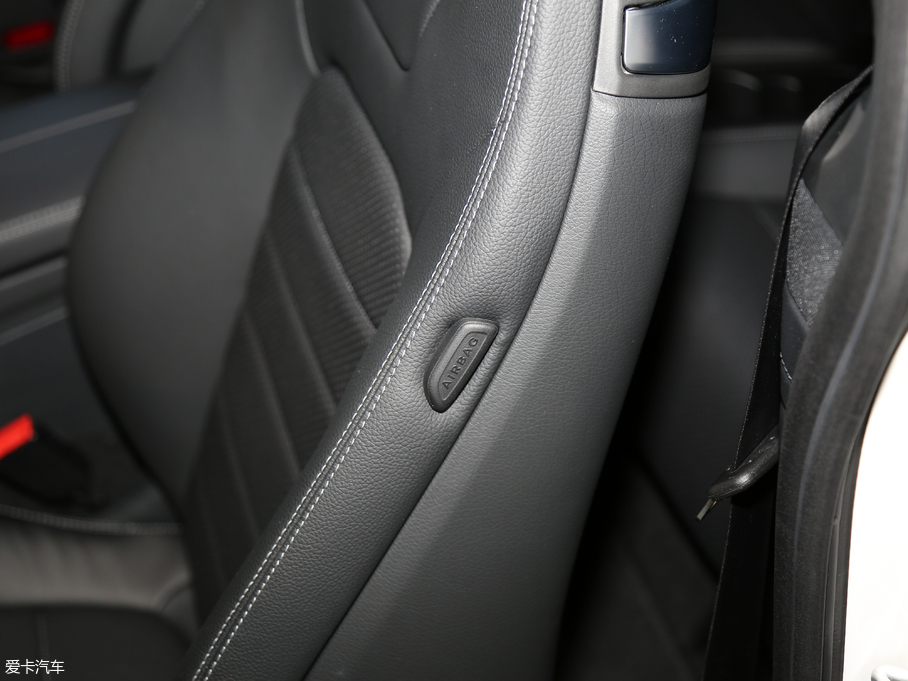 2018YC(j)Coupe C 200 I܇