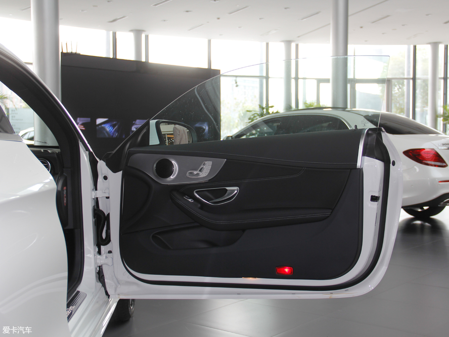 2018YCCoupe C 200 4MATIC I܇