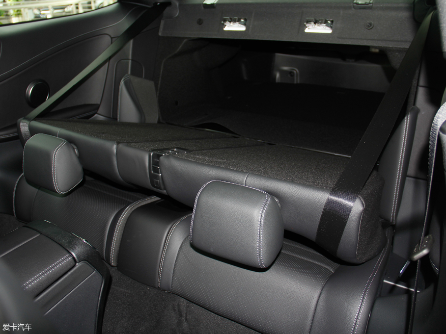 2018YCCoupe C 200 4MATIC I܇