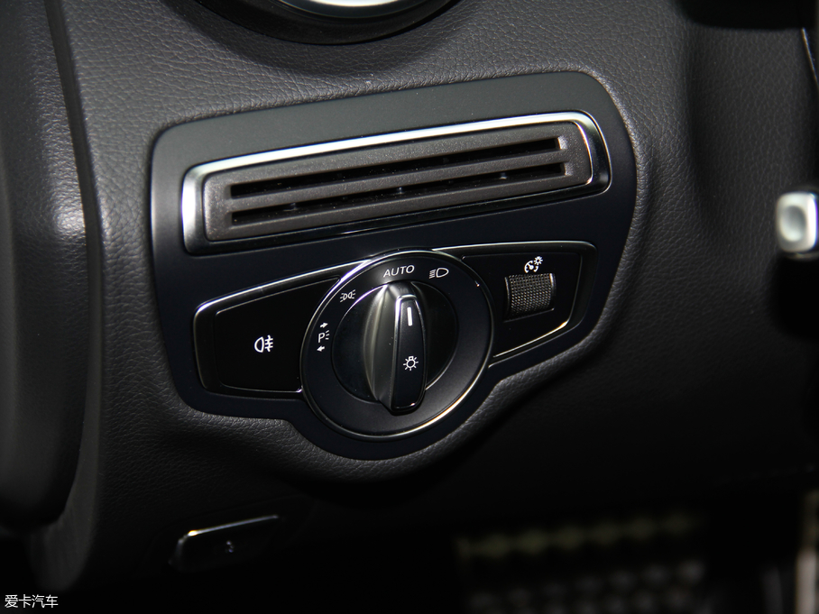 2018YCCoupe C 200 4MATIC I܇