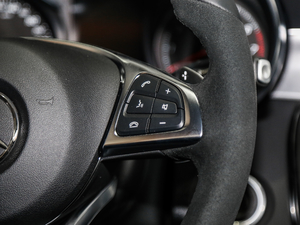 2018C 300 Iҹ؄e п؅^