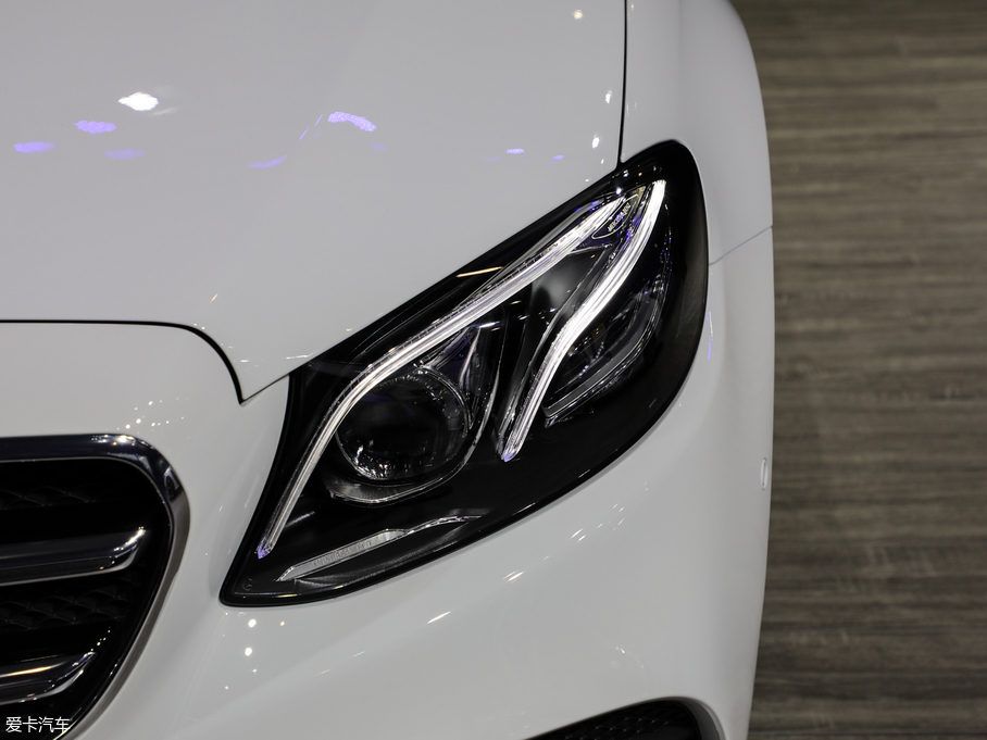 2019YE(M) E 300 \Ӱ