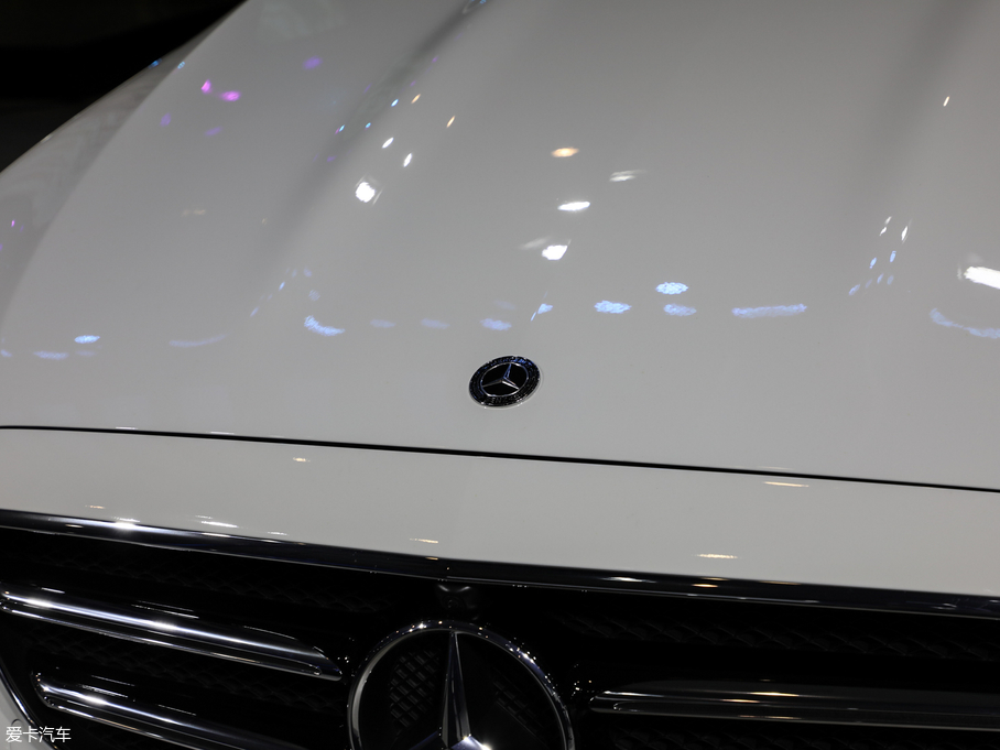 2019YE(M) E 300 \Ӱ