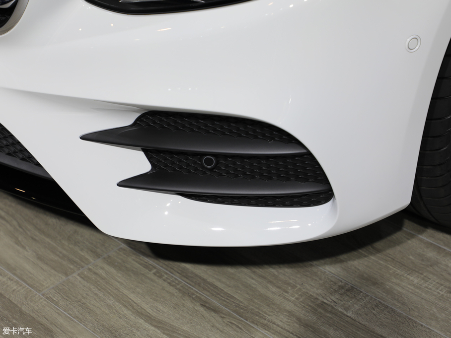 2019YE(M) E 300 \Ӱ