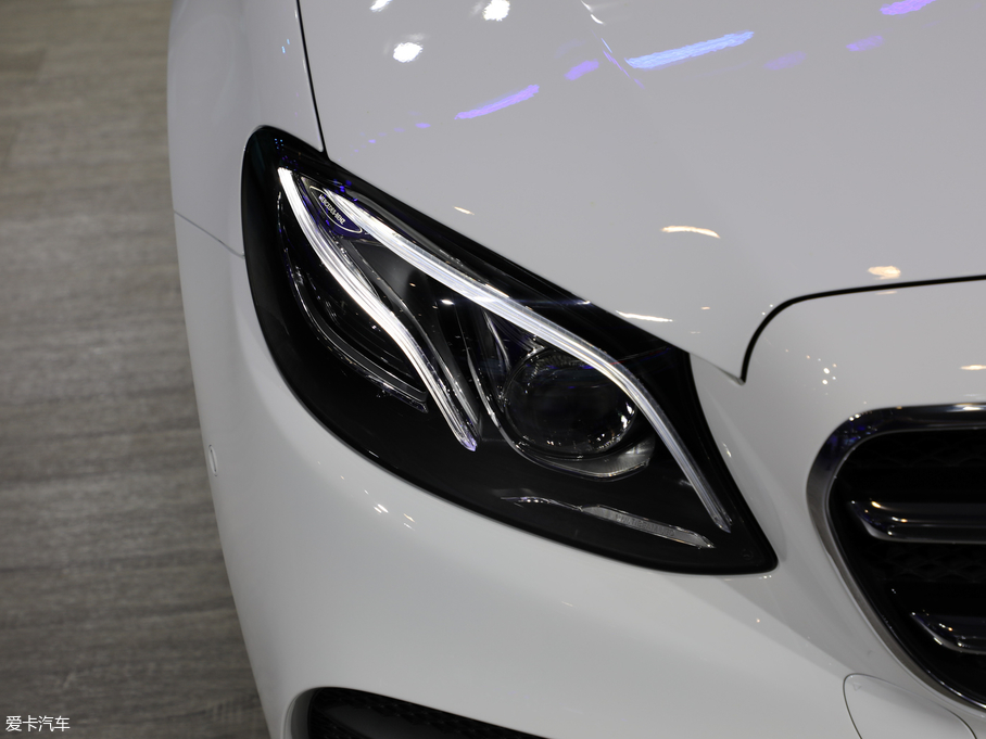 2019YE(M(jn)) E 300 \Ӱ