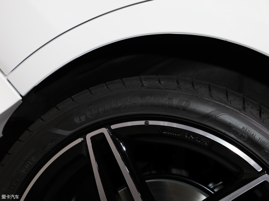 2019YE(M) E 300 \Ӱ