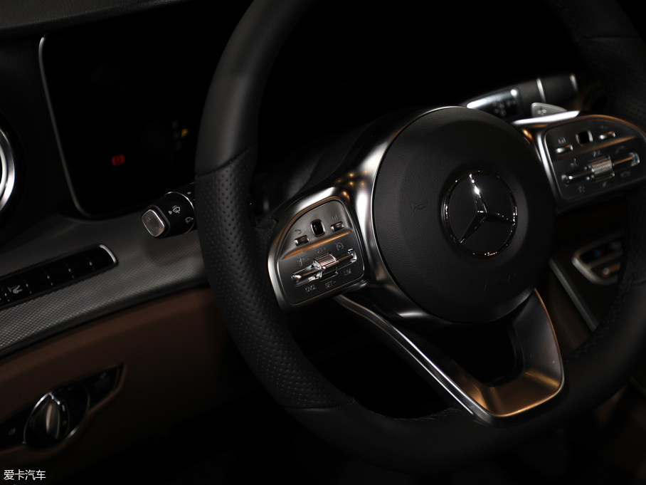 2019YE(M) E 300 \Ӱ