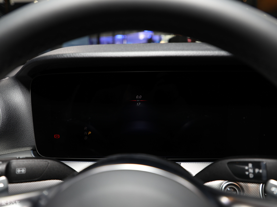 2019YE(M) E 300 \Ӱ