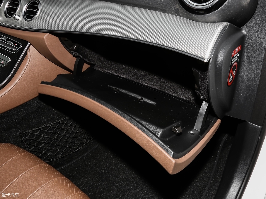 2019YE(M) E 300 \Ӱ