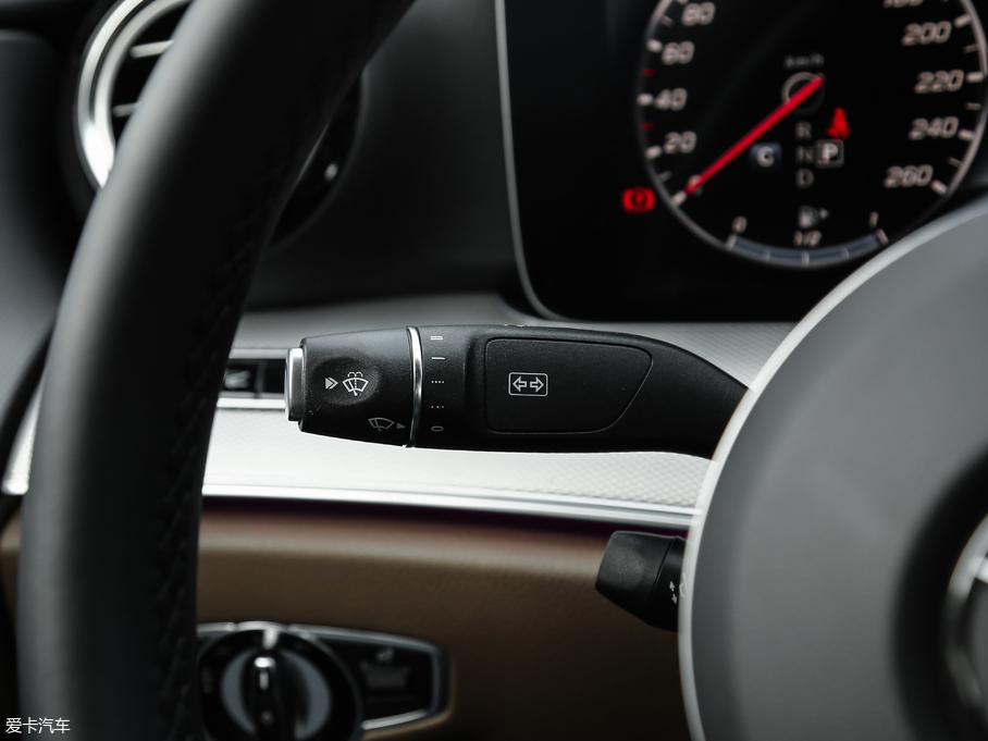 2019YE(M) E 300 \Ӱ