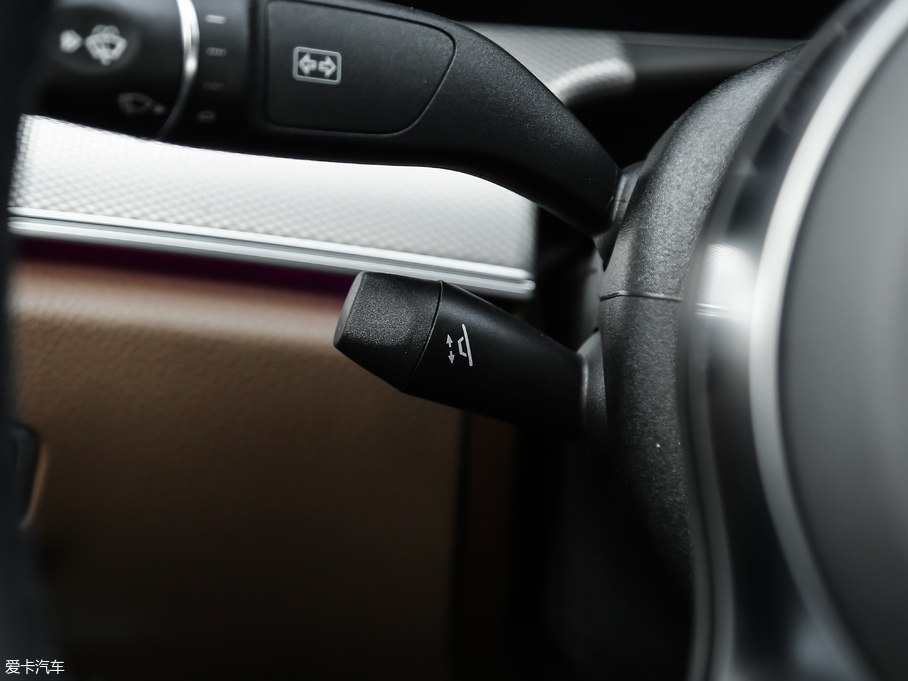 2019YE(M) E 300 \Ӱ