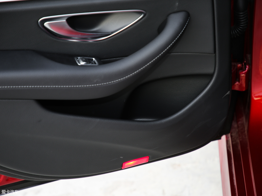 2020YE(M(jn)) E 300 \(yn)Ӱ