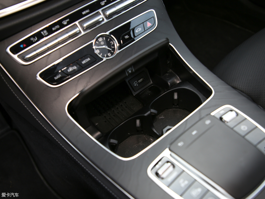 2020YE(M) E 300 \Ӱ