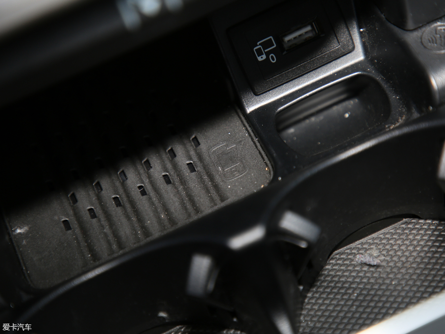 2020YE(M) E 300 \Ӱ