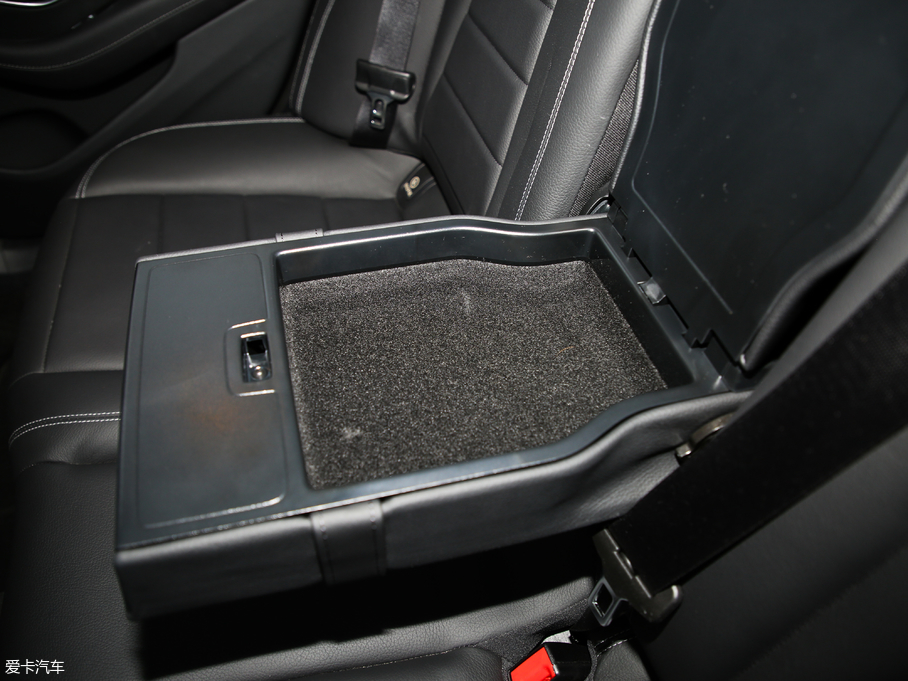 2020YE(M(jn)) E 300 \(yn)Ӱ