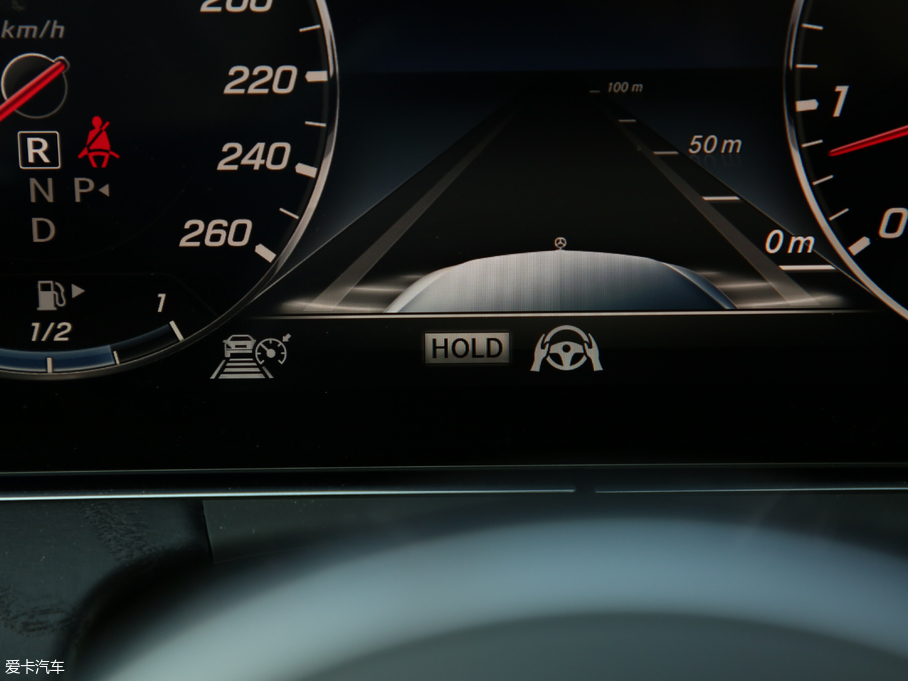 2020YE(M) E 300 \Ӱ