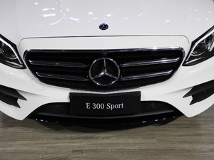 2019E 300 \Ӱ оW