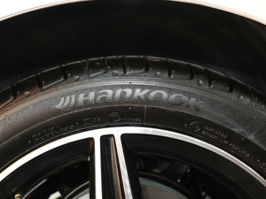 2019E 200 \Ӱ 4MATIC ݆̥Ʒ