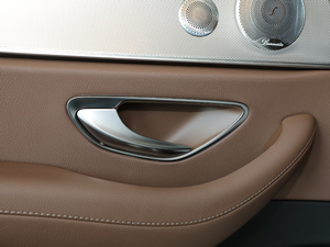 2019E 200 \Ӱ 4MATIC g