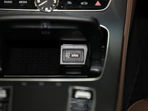 2019E 200 \Ӱ 4MATIC п؅^