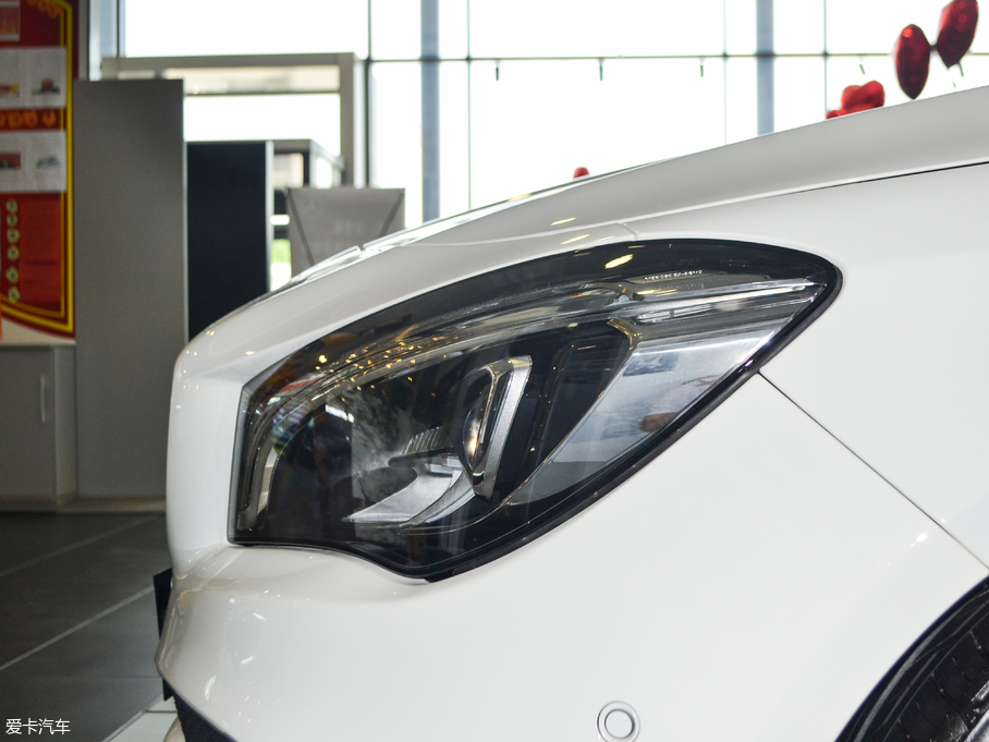 2018YCLA CLA 220 4MATIC