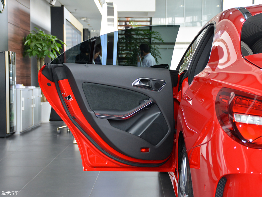 2018YCLA CLA 220 4MATIC