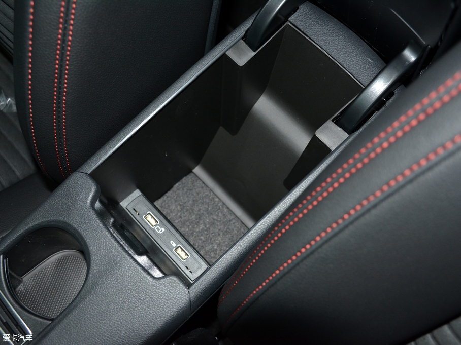 2018YCLA CLA 220 4MATIC