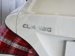 2018CLA 220 4MATIC ^