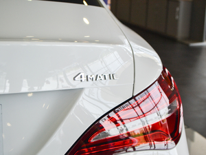 2018CLA 220 4MATIC ^