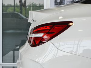 2018CLA 220 4MATIC ^