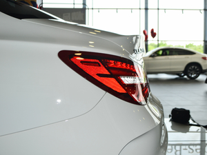 2018CLA 220 4MATIC ^