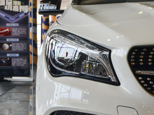 2018CLA 220 4MATIC ^