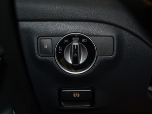 2018��CLA 220 4MATIC �п؅^(q��)