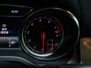 2018��CLA 220 4MATIC �п؅^(q��)