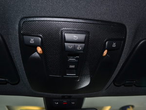 2018��CLA 220 4MATIC �п؅^(q��)