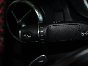 2018��CLA 220 4MATIC �п؅^(q��)