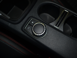 2018��CLA 220 4MATIC �п؅^