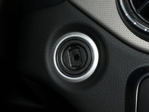 2018��CLA 200�Ӹ��� �п؅^