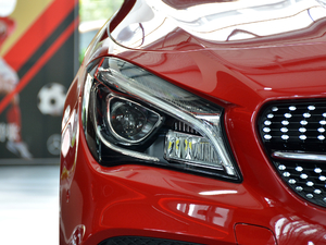 2018CLA 220 4MATIC ^