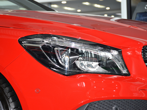 2018CLA 220 4MATIC ^