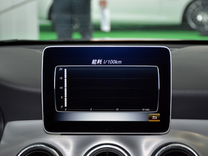 2018CLA 220 4MATIC п؅^(q)