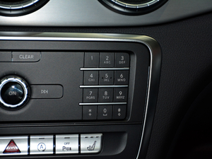 2018CLA 220 4MATIC п؅^