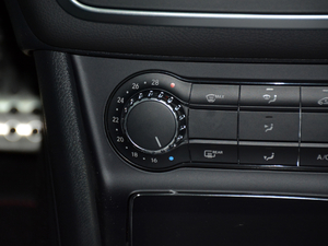 2018CLA 220 4MATIC п؅^