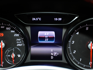 2018CLA 220 4MATIC п؅^