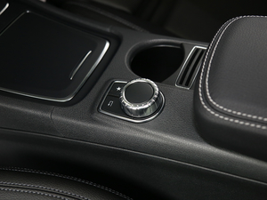 2018��CLA 200�r���� �п؅^