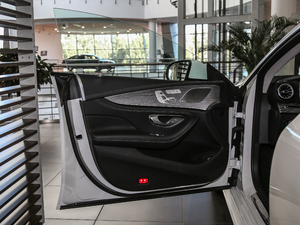 2018CLS 300 A {λ܇T