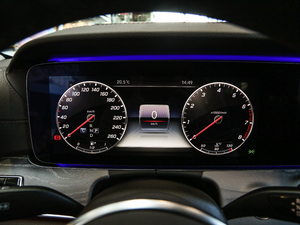 2018款CLS 300 豪华型 仪表